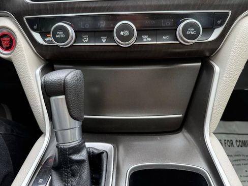 Used 2019 Honda Accord EX image 42