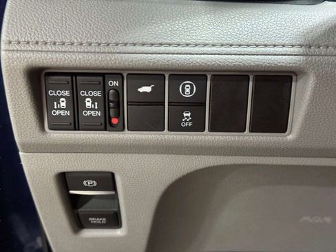 Used 2023 Honda Odyssey EX-L image 21