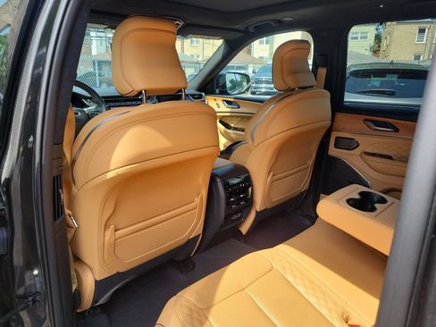 Certified 2024 Jeep Grand Cherokee Summit AWD/4WD image 10