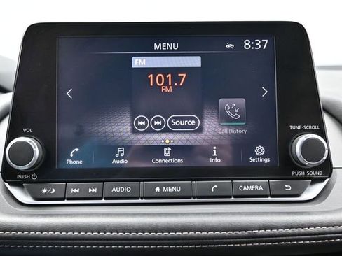 Used 2025 Nissan Rogue SV AWD/4WD image 33