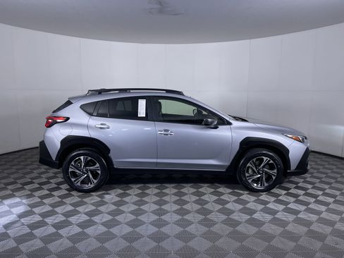 Used 2024 Subaru Crosstrek 2.0i Premium w/ Crosstrek Mirror Package AWD/4WD image 10