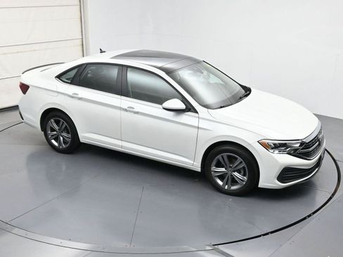 Used 2023 Volkswagen Jetta SE w/ Panoramic Sunroof Package FWD image 34