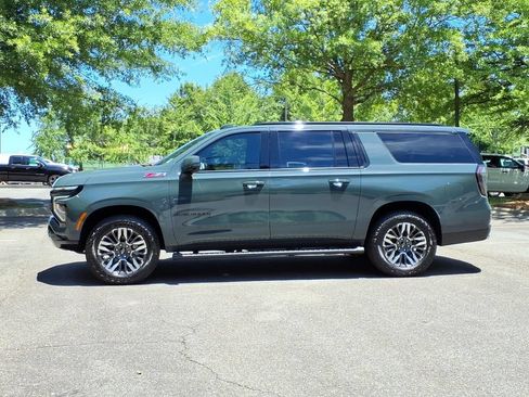 New 2026 Chevrolet Suburban Z71 w/ Z71 Off-Road Package AWD/4WD image 30