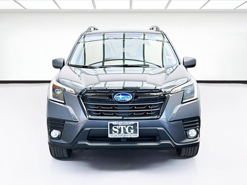 Used 2023 Subaru Forester Premium AWD/4WD image 2