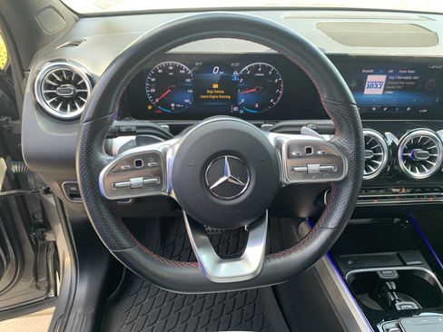 Used 2023 Mercedes-Benz GLB 250 image 18
