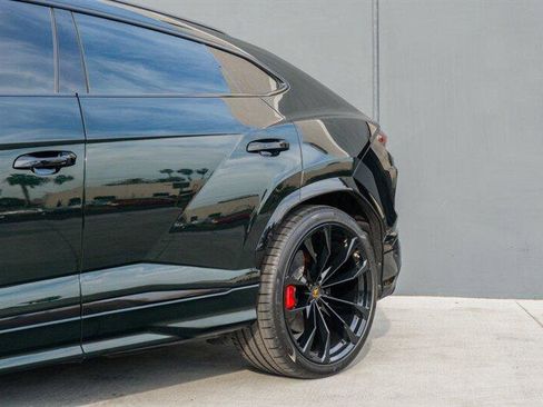 Used 2020 Lamborghini Urus image 24