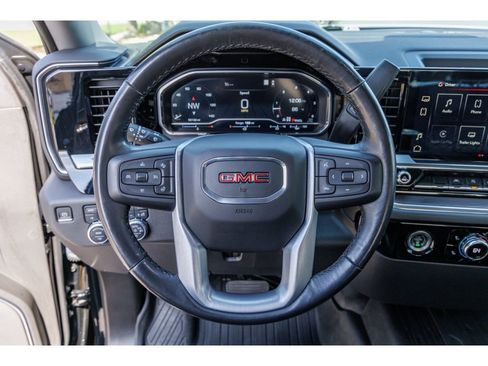 Used 2022 GMC Sierra 1500 SLT AWD/4WD image 21