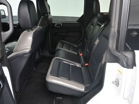 Used 2025 Ford Bronco Outer Banks image 29