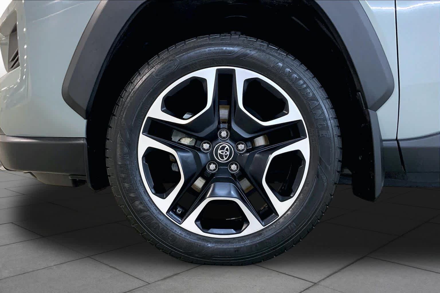 Used 2019 Toyota RAV4 Adventure w/ Cold Weather Package AWD/4WD image 10
