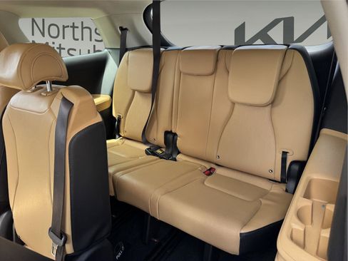 Used 2023 Kia Carnival LX FWD image 27