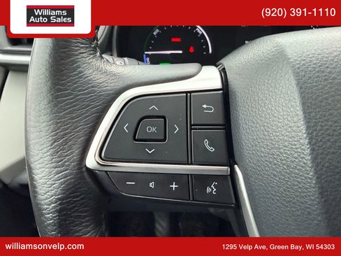 Used 2021 Toyota Sienna XLE image 23