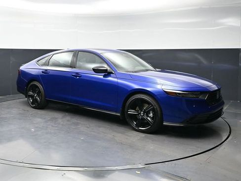 Certified 2025 Honda Accord Sport image 3