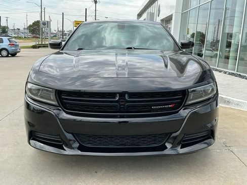 Used 2022 Dodge Charger SXT w/ Blacktop Package RWD image 8
