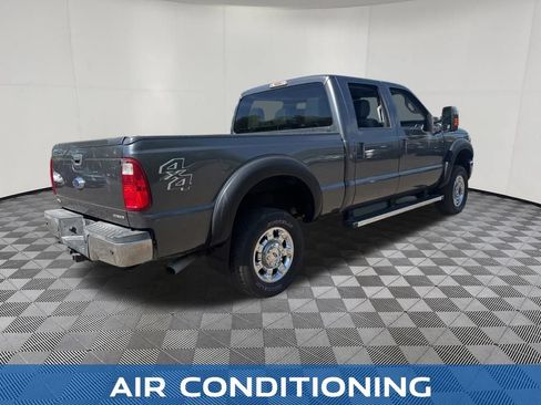 Used 2015 Ford F250 XLT w/ XLT Premium Package AWD/4WD image 11