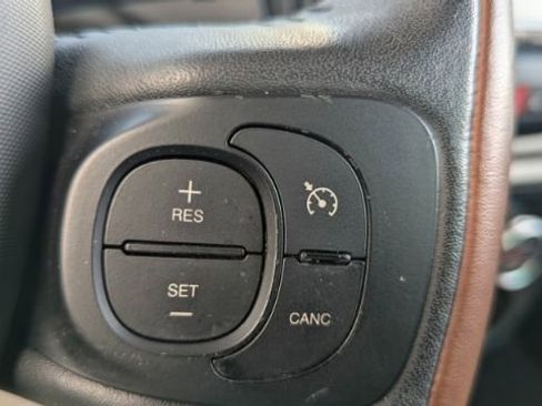 Used 2014 FIAT 500L Trekking w/ Popular Equipment Group image 25