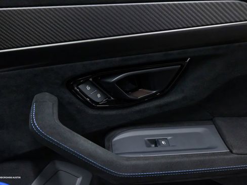 Used 2024 Lamborghini Urus Performante image 39