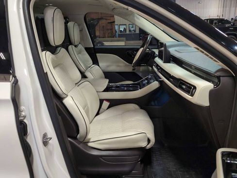 Used 2023 Lincoln Aviator Black Label image 29