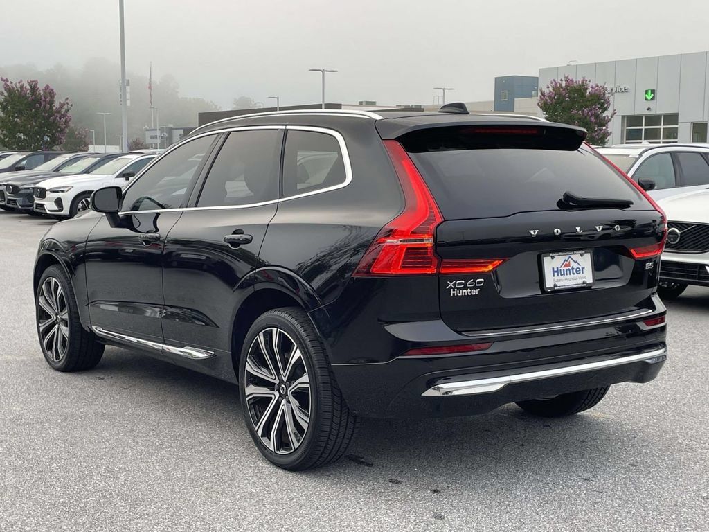 Used 2023 Volvo XC60 B5 Ultimate w/ Climate Package FWD image 26