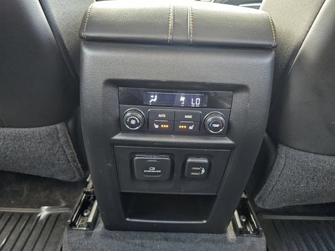 Used 2020 Chevrolet Traverse Premier w/ Redline Edition AWD/4WD image 30