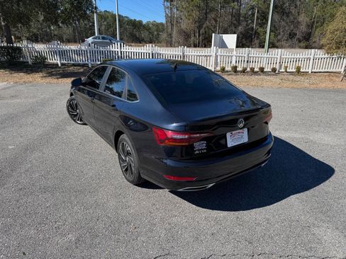 Used 2019 Volkswagen Jetta SEL Premium image 4