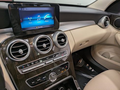 Used 2019 Mercedes-Benz C 300 4MATIC Sedan image 11