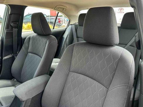 Used 2025 Toyota Corolla LE FWD image 14