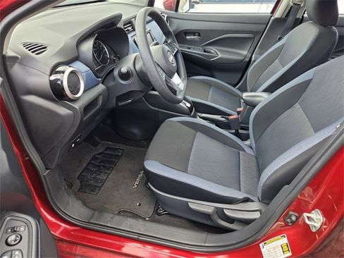 Certified 2025 Nissan Versa SV image 4