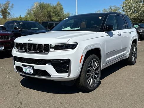 New 2026 Jeep Grand Cherokee Summit w/ Adv Protech Group IV AWD/4WD image 5