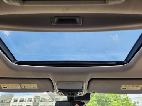 Used 2017 Honda Pilot Elite image 19