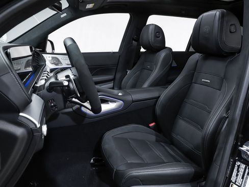 New 2025 Mercedes-Benz GLS 63 AMG 4MATIC image 9