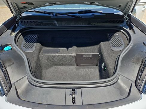 Certified 2025 Porsche Macan 4 Electric AWD/4WD image 39