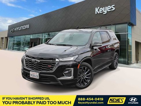 Used 2023 Chevrolet Traverse RS w/ LPO, 'HIT The Road' Package AWD/4WD image 1