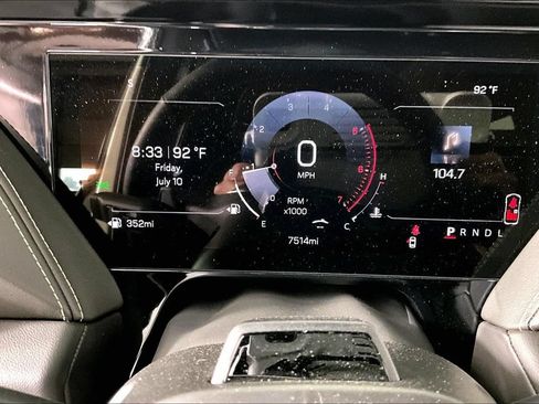 Used 2025 GMC Yukon Elevation RWD image 12