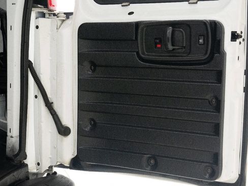 Used 2017 Chevrolet Express 2500 Extended image 22