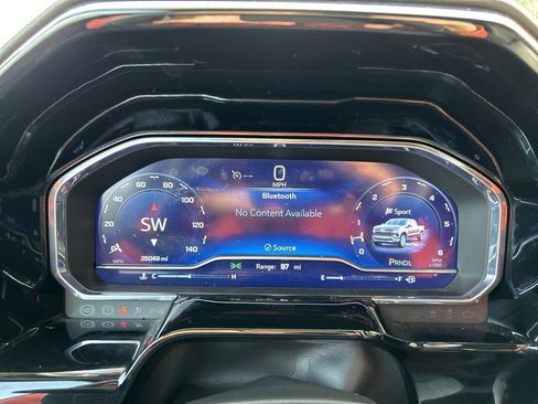 Used 2025 Chevrolet Silverado 1500 LT image 23