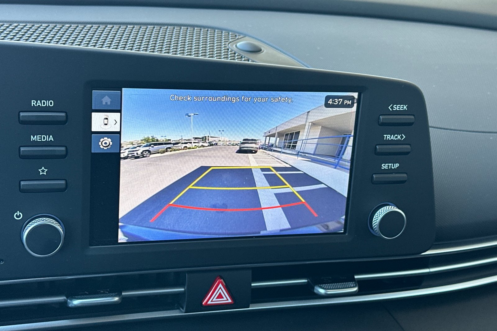 New 2026 Hyundai Elantra Hybrid FWD image 19