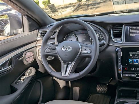 Used 2025 INFINITI QX55 Essential w/ Cargo Package image 18