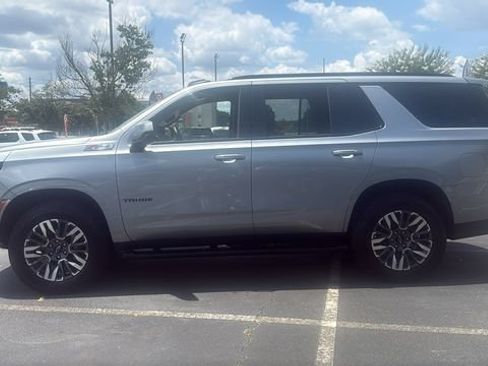 Used 2025 Chevrolet Tahoe Z71 AWD/4WD image 4