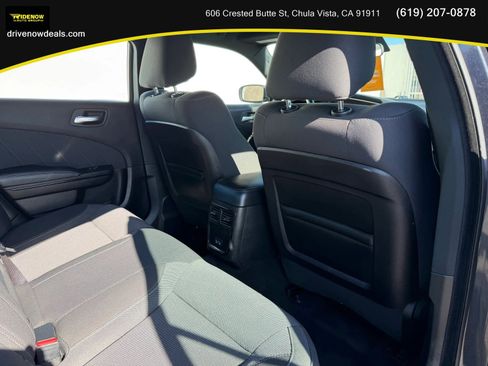 Used 2019 Dodge Charger SXT w/ Plus Group RWD image 15