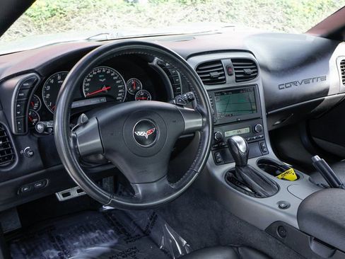 Used 2006 Chevrolet Corvette Coupe w/ Preferred Equipment Group image 22