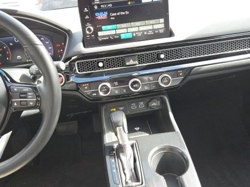 Used 2024 Honda Civic Touring image 27