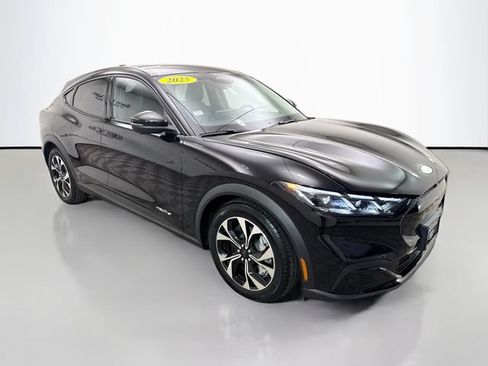 Used 2025 Ford Mustang Mach-E Select RWD image 1