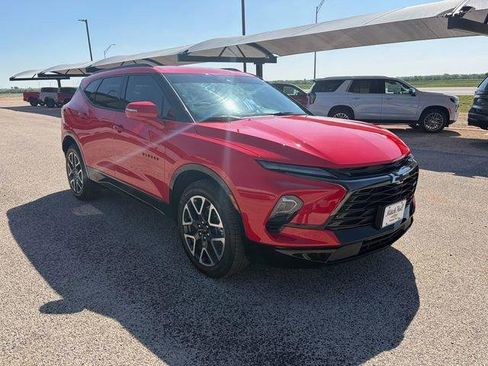 Used 2024 Chevrolet Blazer RS w/ Driver Confidence II Package FWD image 3