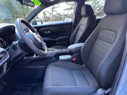 Used 2024 Honda HR-V Sport image 18