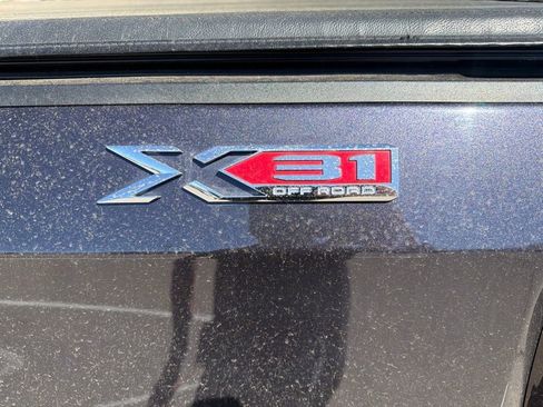Used 2023 GMC Sierra 1500 SLT w/ SLT Convenience Package AWD/4WD image 9