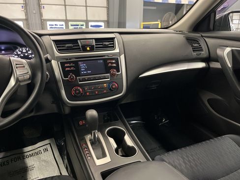 Used 2018 Nissan Altima 2.5 S w/ S Convenience Package image 19