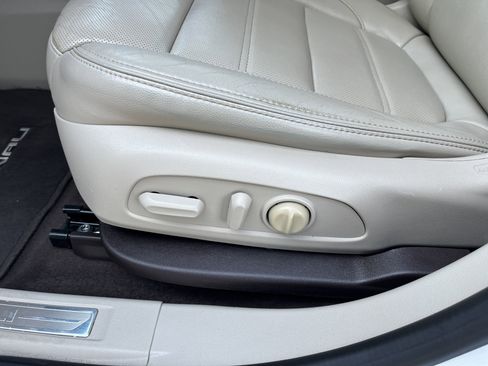 Used 2017 GMC Acadia Denali w/ Technology Package image 28