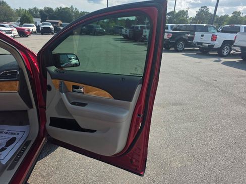 Used 2012 Lincoln MKX FWD image 10