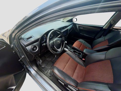 Used 2019 Toyota Corolla SE FWD image 9
