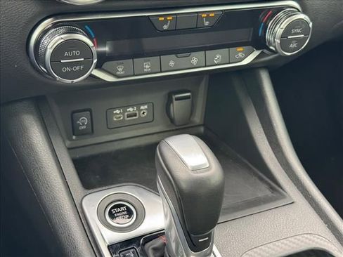 Certified 2025 Nissan Sentra SR image 20